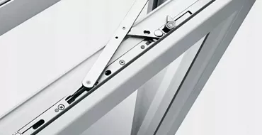 Замена фурнитуры на пластиковых окнах в Санкт-Петербурге | Оконные мастера